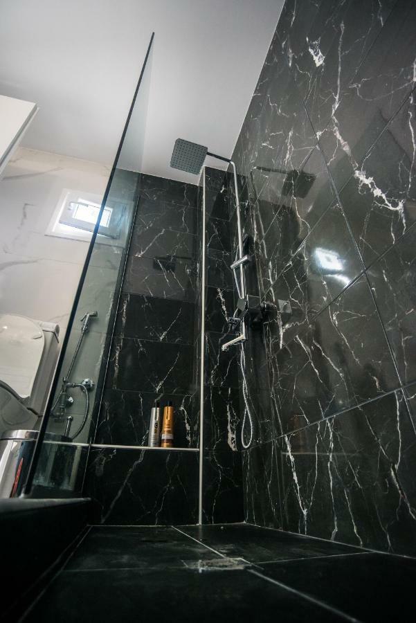 Diamond Lux Apartment Paleo Tsifliki Exterior photo